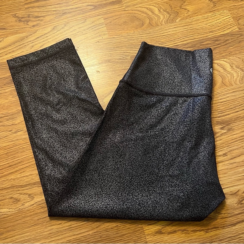 Lululemon Wunder high rise Foil crop capri size 8